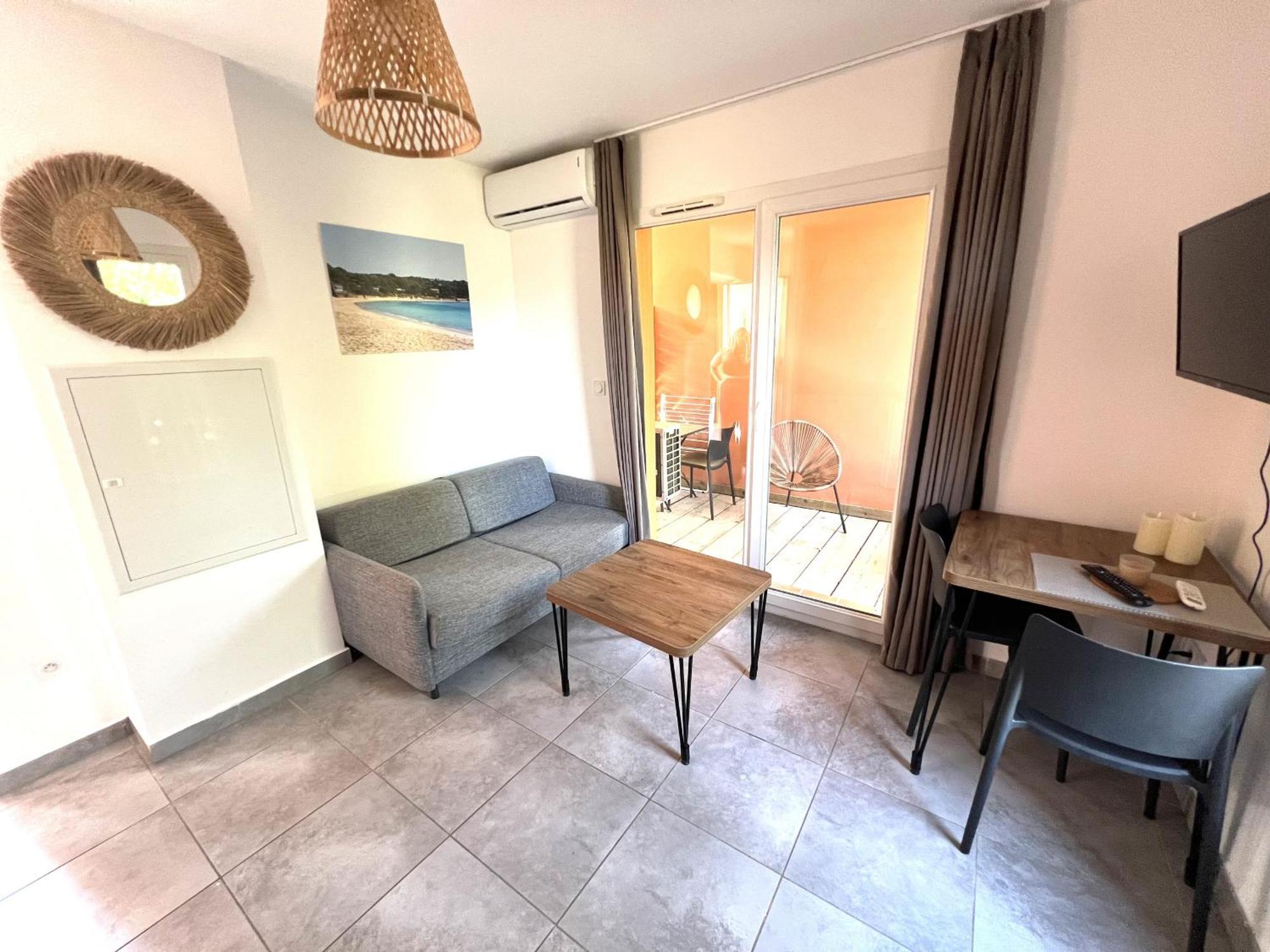 Residence Hoteliere Les Hameaux De Saint Cyprien 25 M2 Lecci Eksteriør bilde
