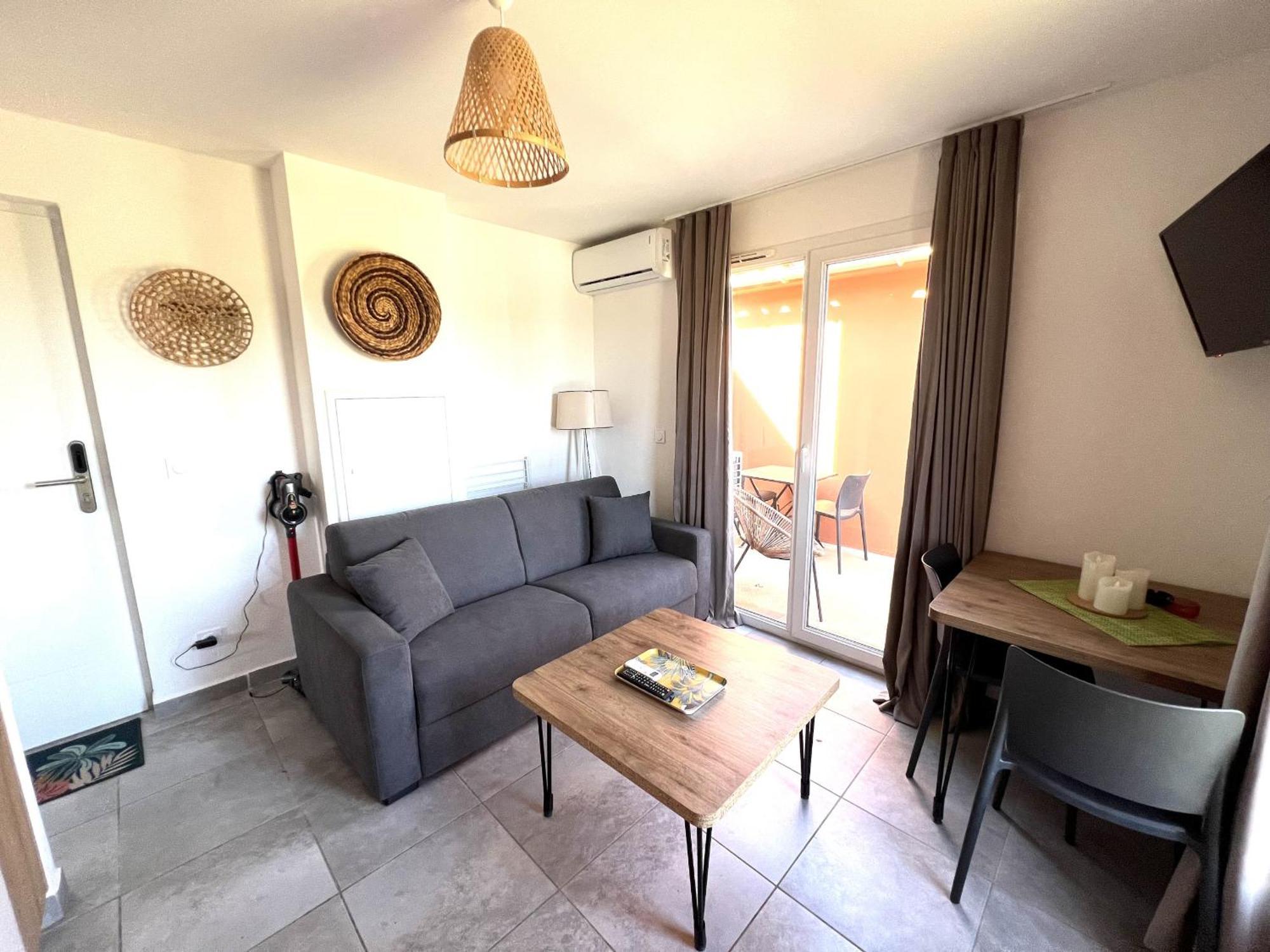 Residence Hoteliere Les Hameaux De Saint Cyprien 25 M2 Lecci Eksteriør bilde