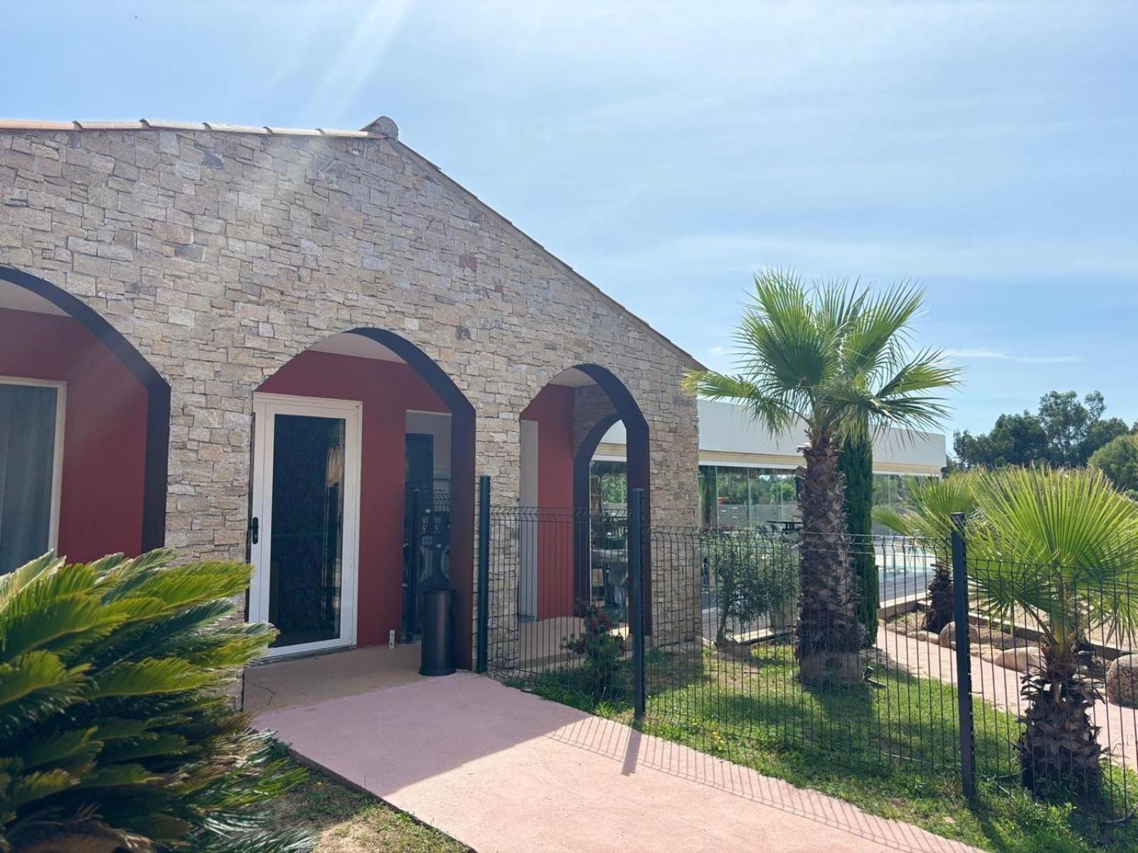 Residence Hoteliere Les Hameaux De Saint Cyprien 25 M2 Lecci Eksteriør bilde