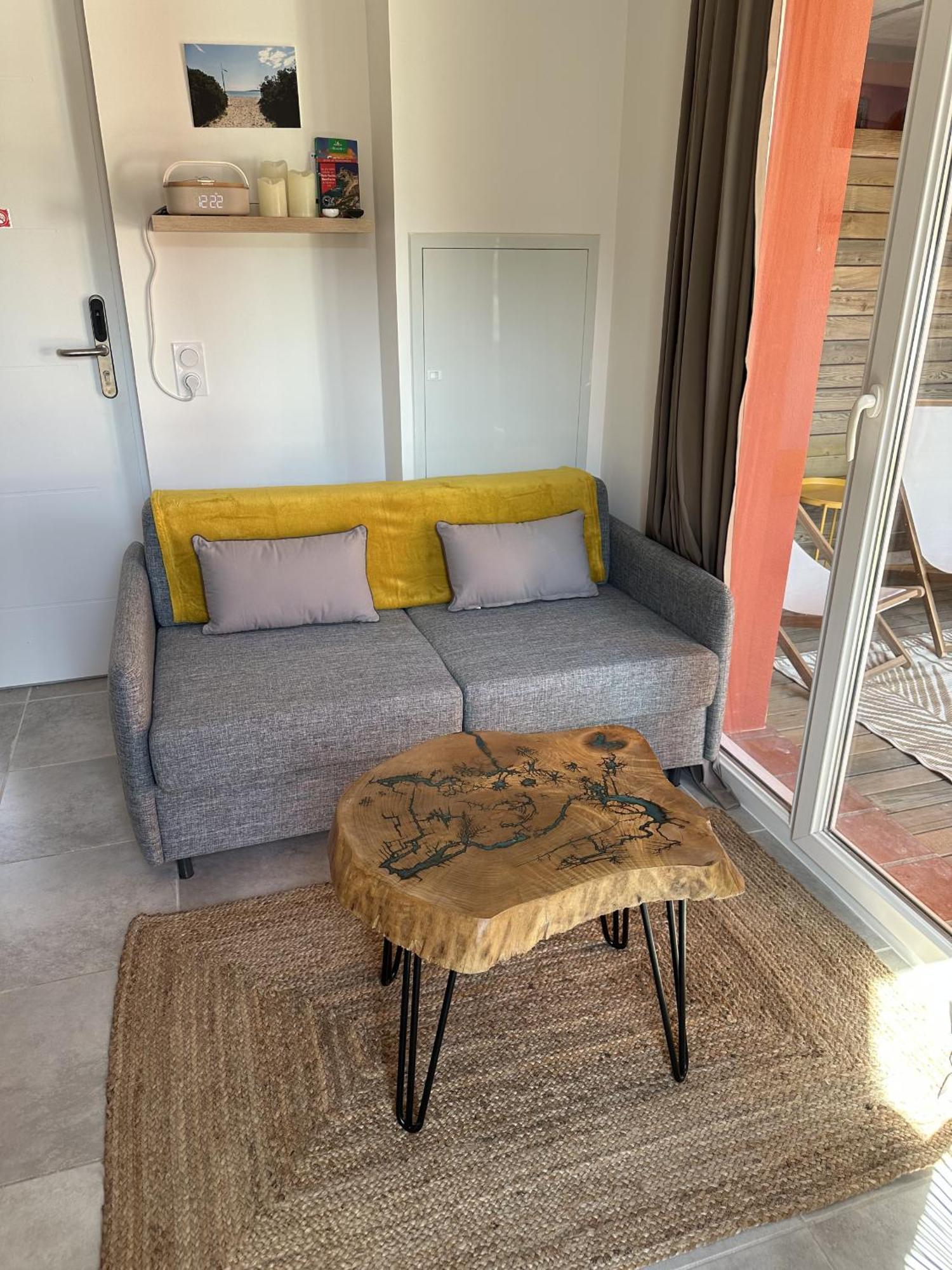 Residence Hoteliere Les Hameaux De Saint Cyprien 25 M2 Lecci Eksteriør bilde